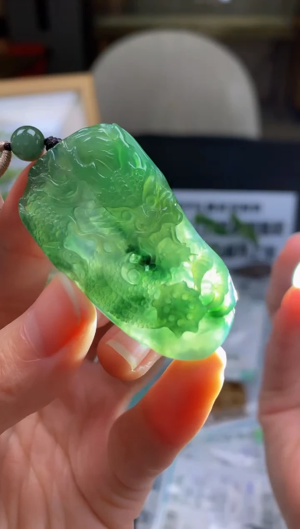 【闪购商品】定制翡翠未镶嵌吊坠-86045