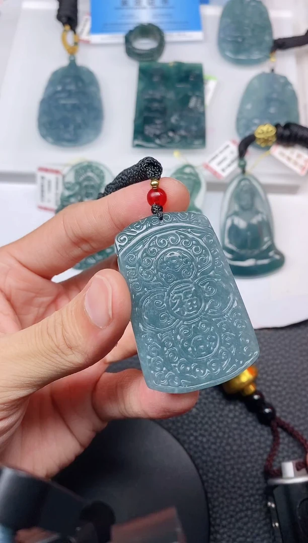 颈饰未镶嵌翡翠1