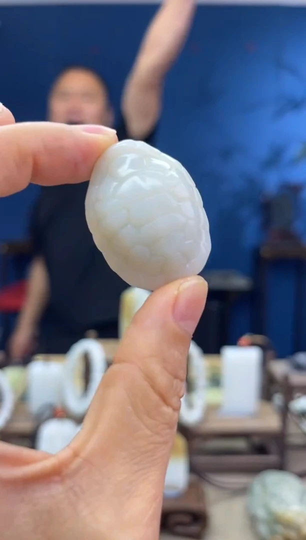 和田玉未镶嵌颈饰1