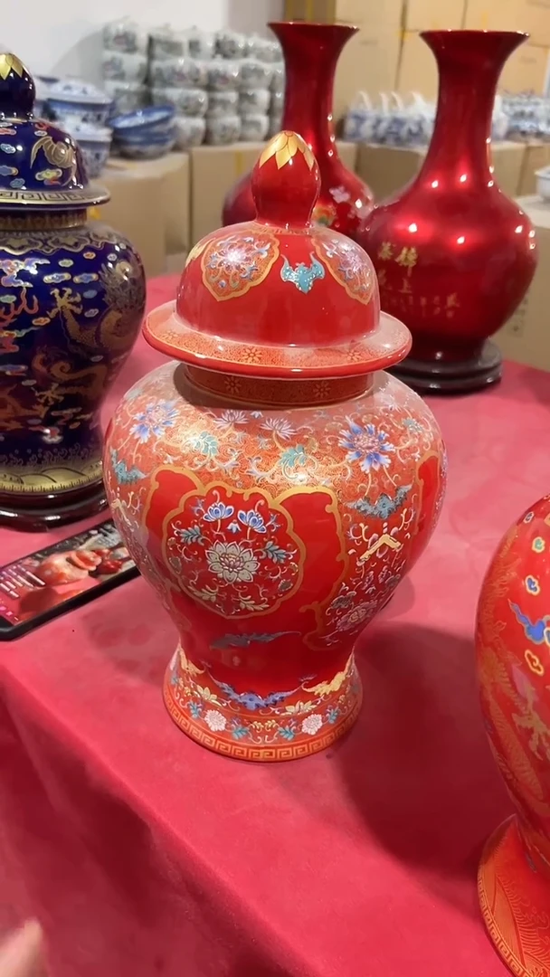 瓷片中国红万华将军罐