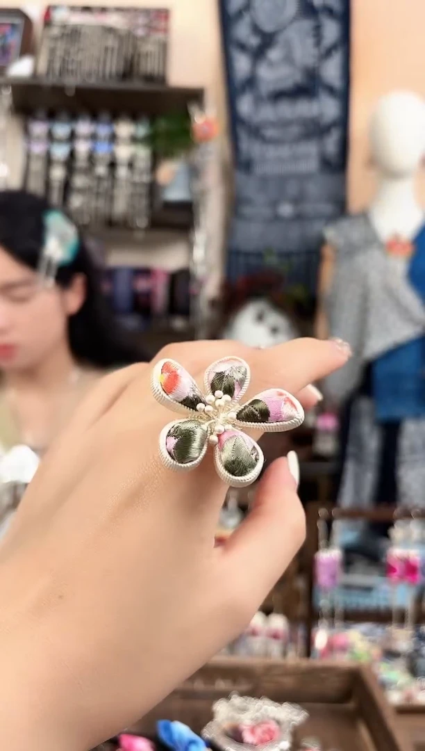 织绣民族风非遗老绣饰品606*