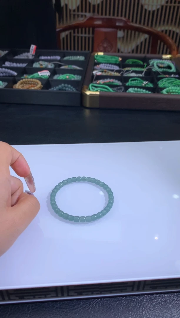 未镶嵌定制翡翠小*翡翠