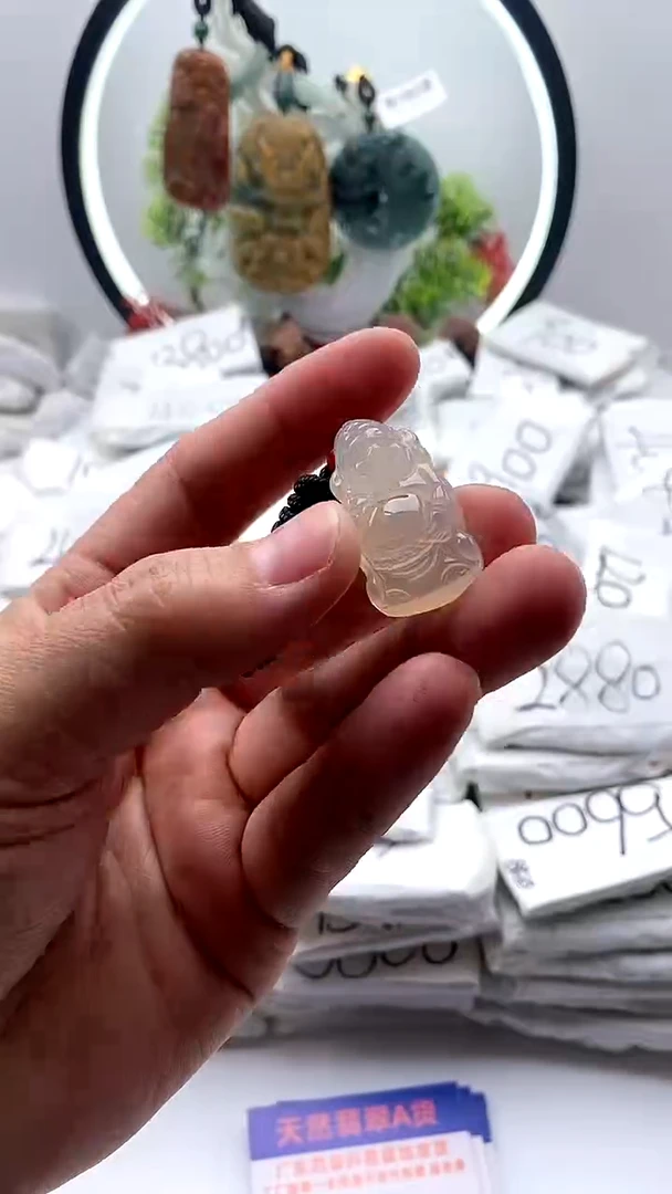 【闪购商品】玛瑙/玉髓颈饰未镶嵌财神