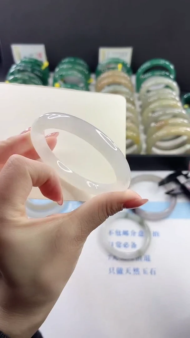 未镶嵌手镯石英质玉多样性发货V1