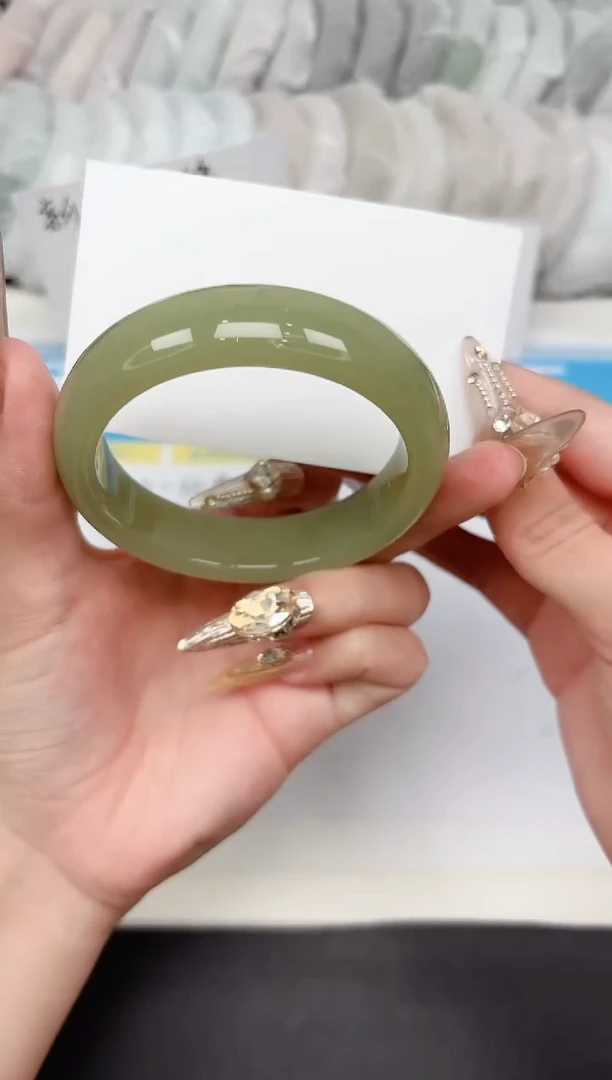 石英质玉手镯未镶嵌121-57.0