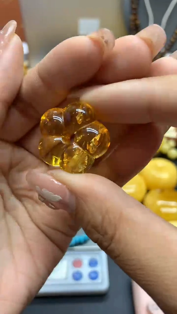 【闪购商品】未镶嵌琥珀珠宝奇石561