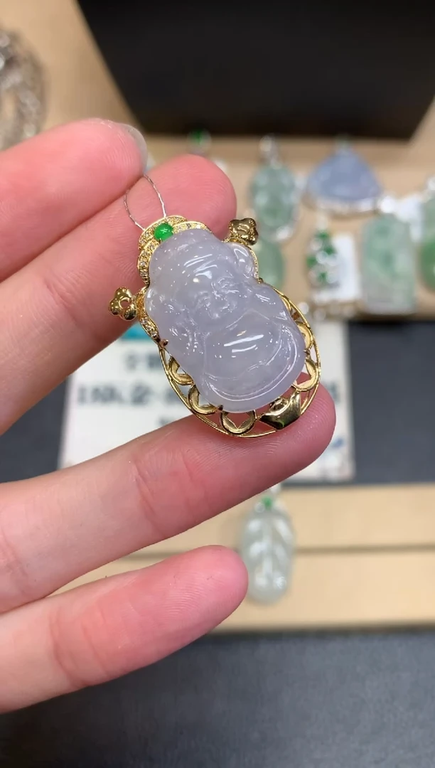 【闪购商品】翡翠颈饰18K金镶嵌财神爷【无服务费】