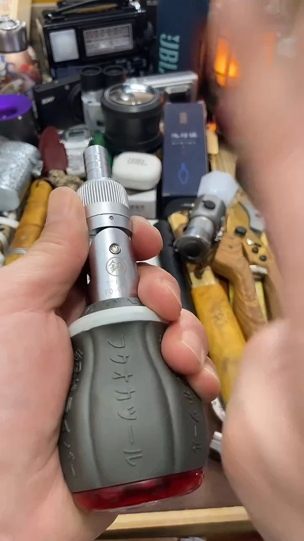 瓷片闪购商品  如图所示