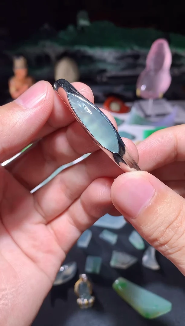 未镶嵌定制翡翠银镯