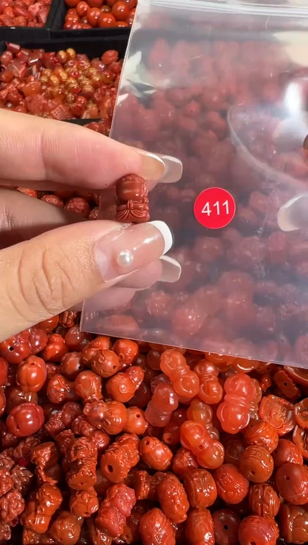 颈饰未镶嵌南红玛瑙1