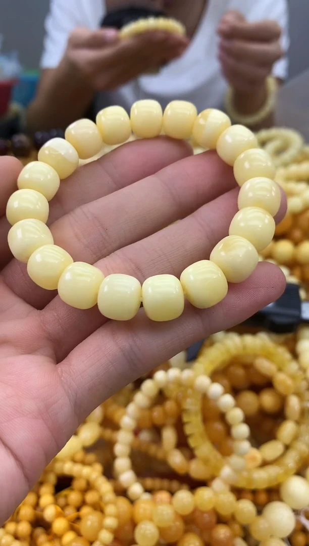 裸石蜜蜡未镶嵌手串