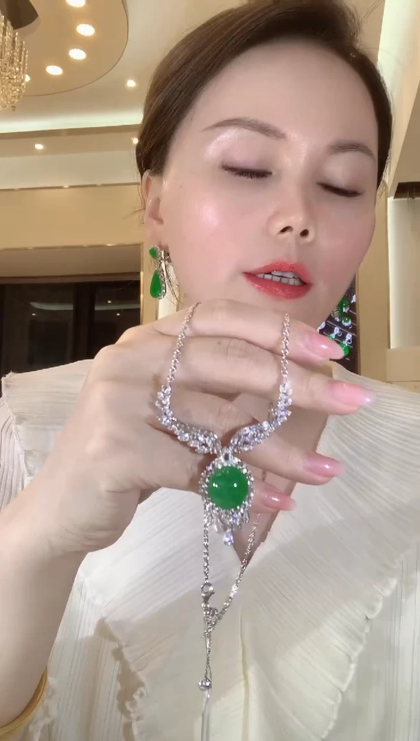 套链18K金镶嵌翡翠C35