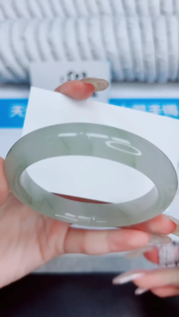未镶嵌手镯石英质玉26/60