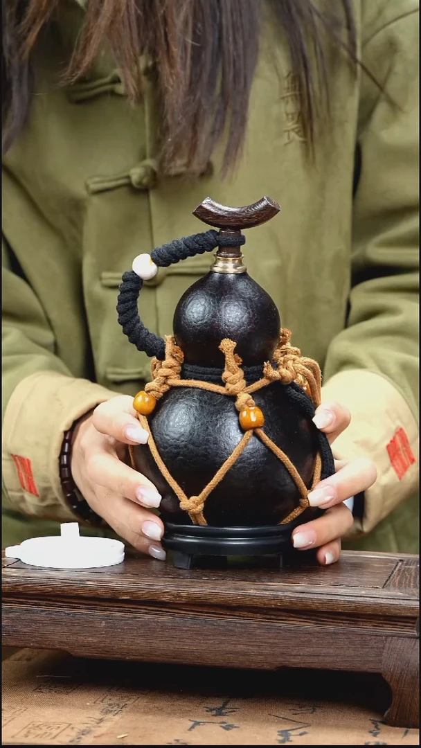 YH013复古网兜款天然酒葫芦（一物一拍）