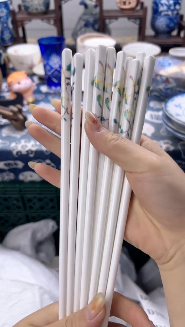 瓷片       筷子