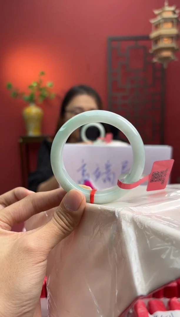 未镶嵌手镯翡翠翡翠手镯1