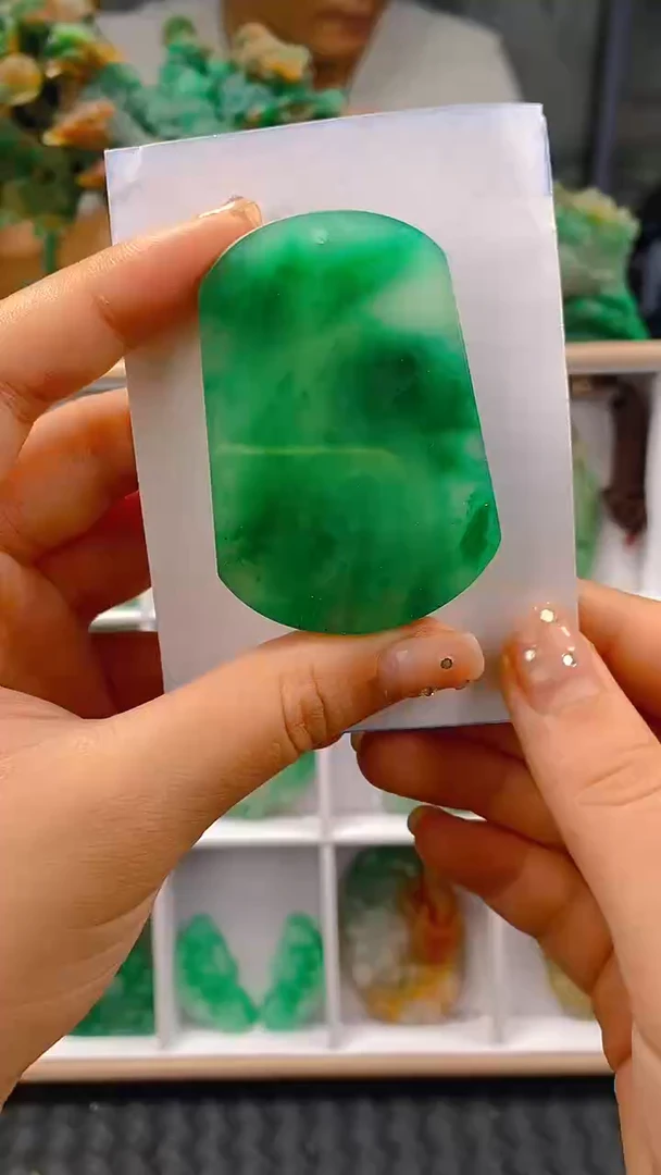 石英质玉未镶嵌颈饰80115