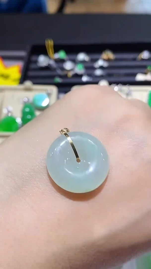翡翠18K金镶嵌吊坠(不含链)吊坠