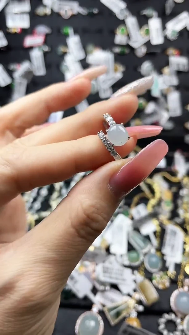 颈饰未镶嵌翡翠我