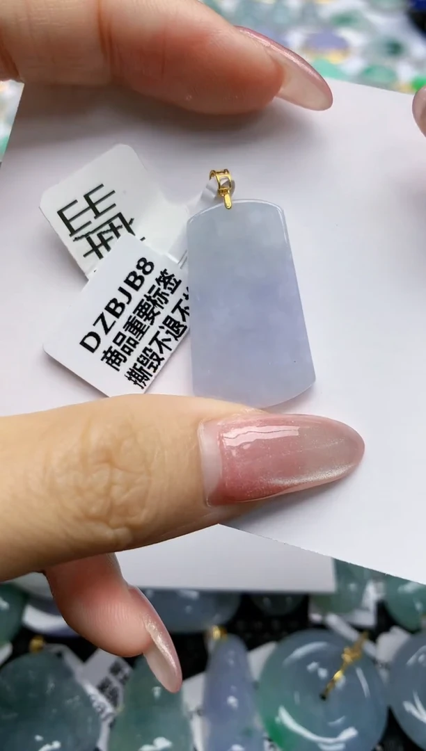 【闪购商品】翡翠挂件18K金镶嵌天然翡翠A货