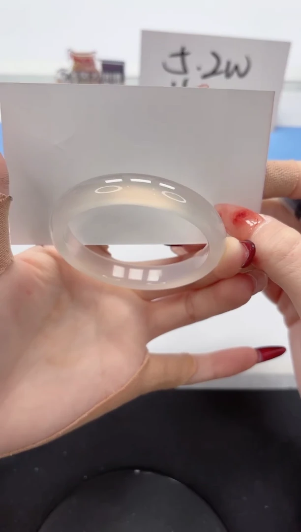 【闪购商品】石英质玉手镯未镶嵌A139-52.2