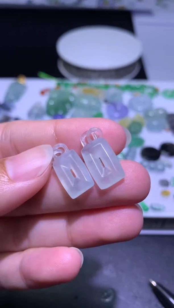 定制翡翠未镶嵌毛货