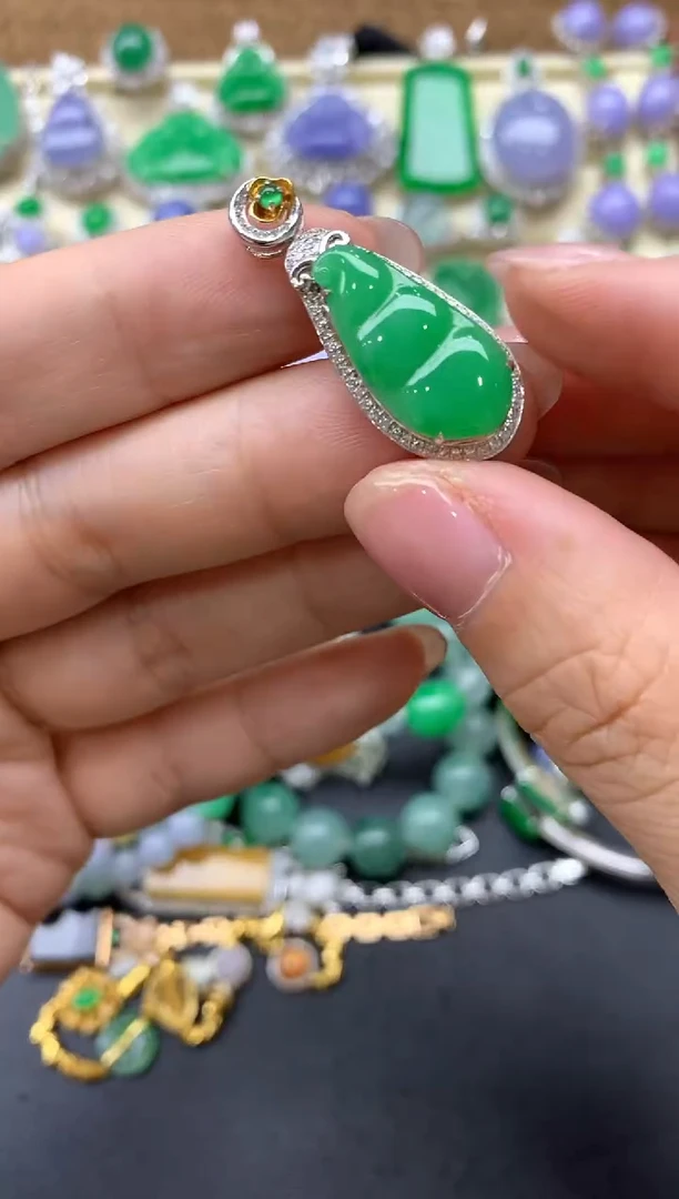 【闪购商品】翡翠颈饰18K金镶嵌394中国好珍宝