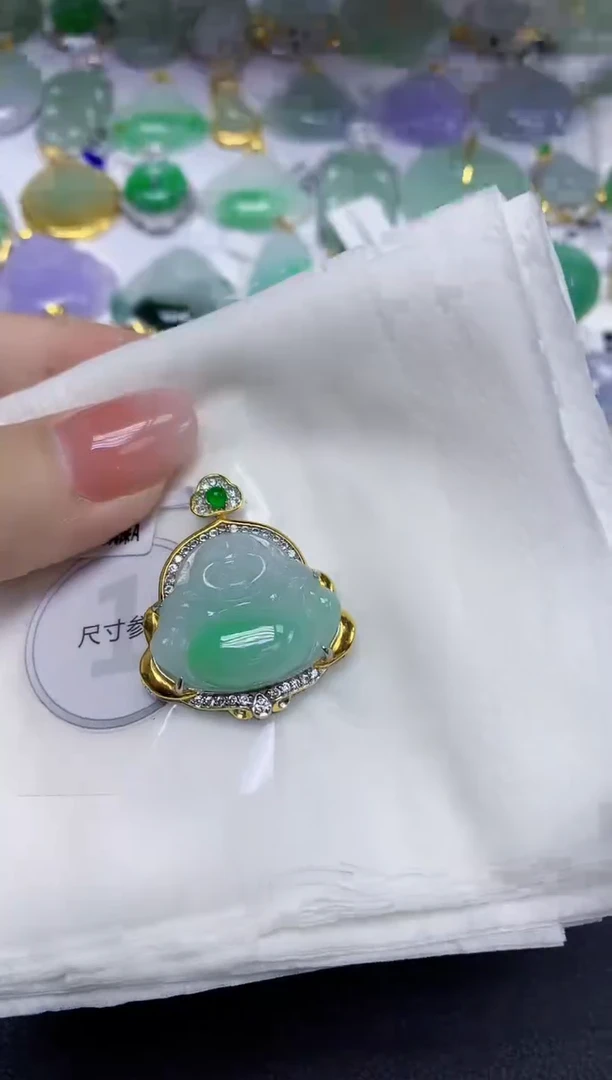 颈饰未镶嵌翡翠天然缅甸翡翠A货多样性发一件