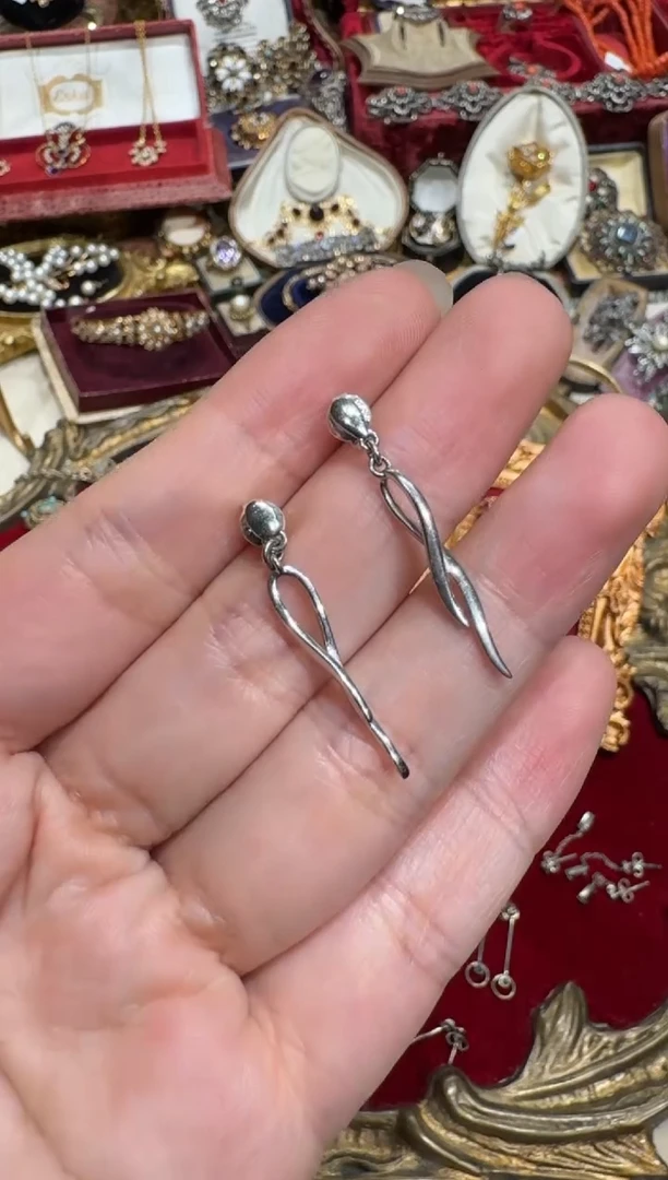 非金属无法产老银耳饰漏价，