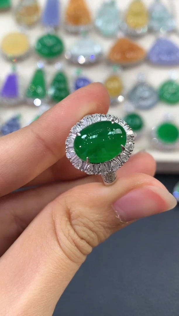 【闪购商品】翡翠戒指18K金镶嵌D68