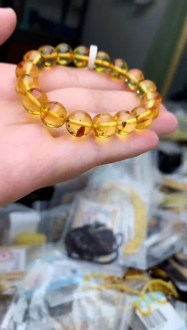 未镶嵌琥珀珠宝奇石371