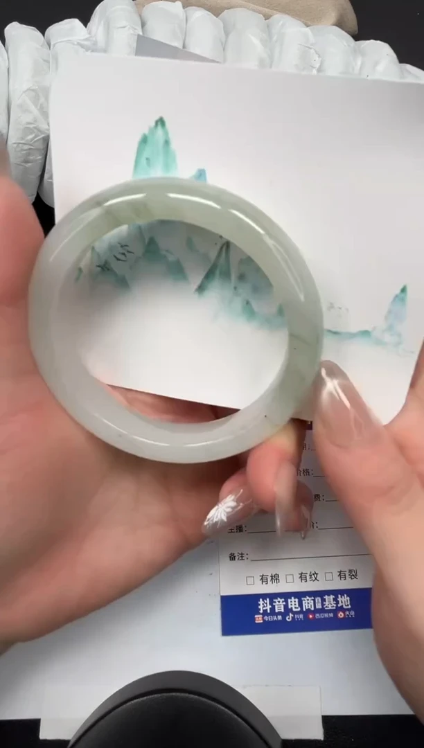 【闪购商品】石英质玉手镯未镶嵌74-58.6