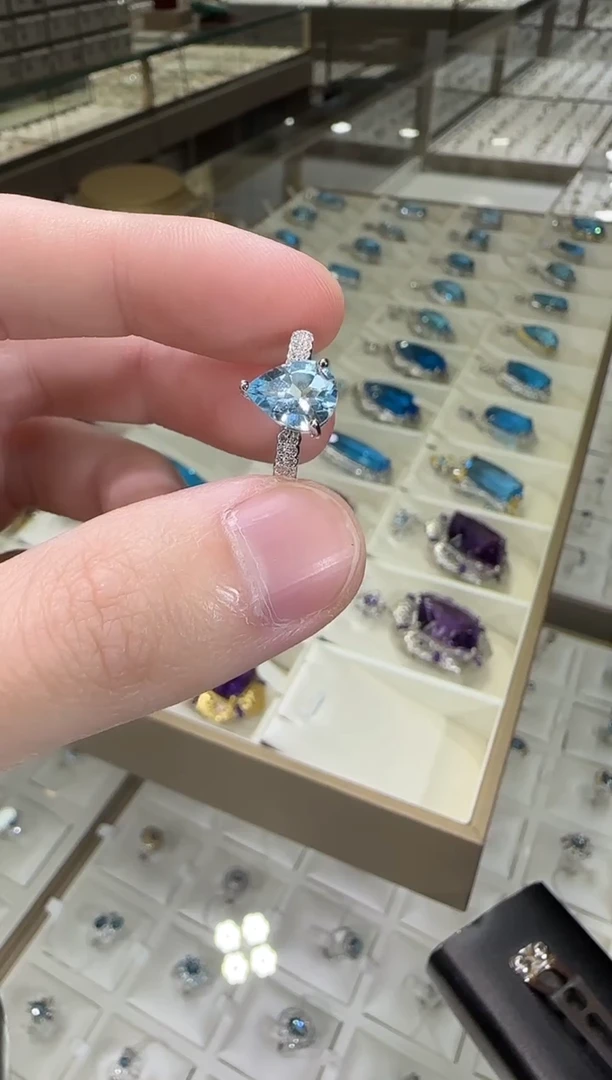 银S925镶嵌戒指托帕石10*8mm水滴款简约