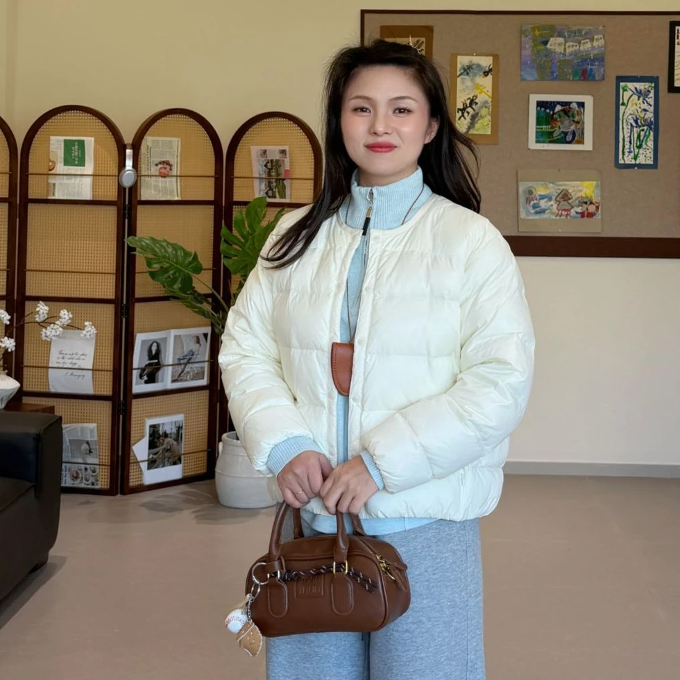 小个子圆圆Y8814年糕百搭圆领95白鸭绒轻薄短款羽绒服百搭外套女