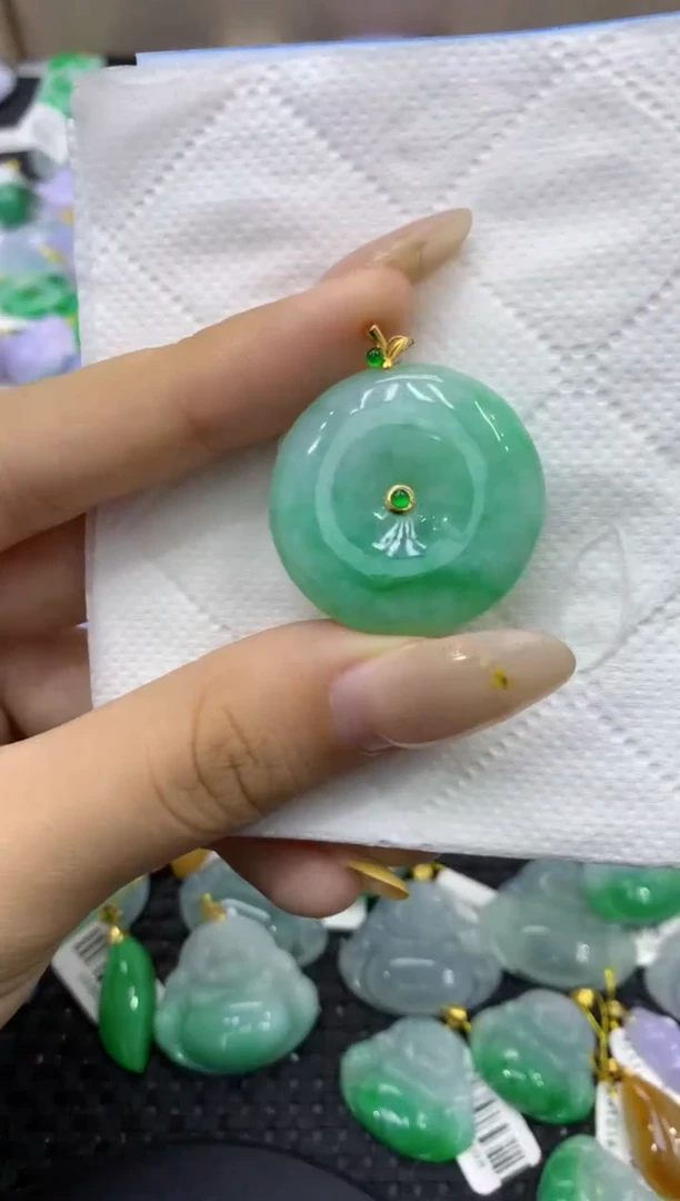 颈饰18K金镶嵌翡翠天然缅甸翡翠A货