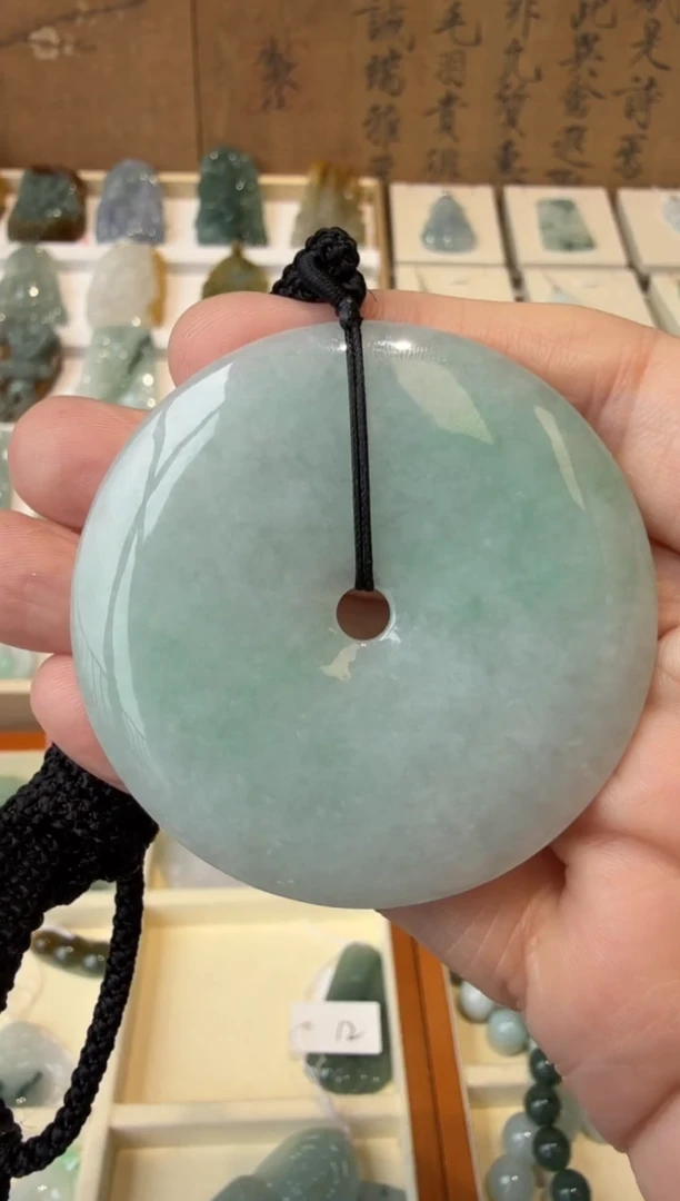 翡翠挂件未镶嵌A货翡翠多样性孤品