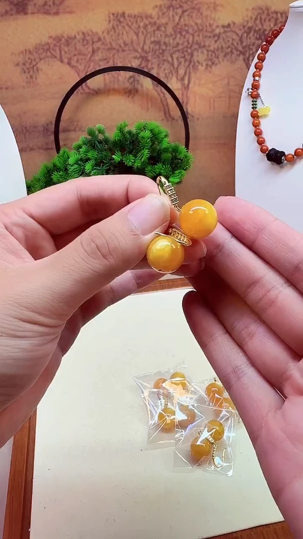 蜜蜡颈饰14K金镶嵌E53