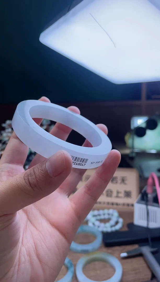 【闪购商品】定制翡翠手镯未镶嵌定制