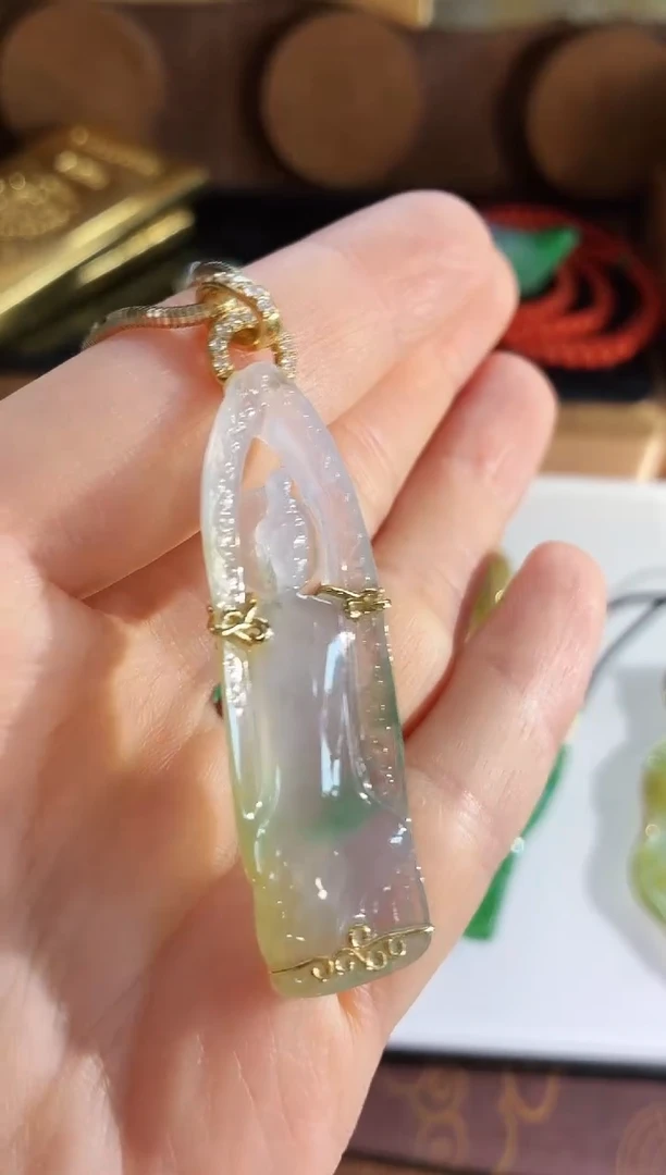 翡翠18K金镶嵌吊坠(不含链)吊坠