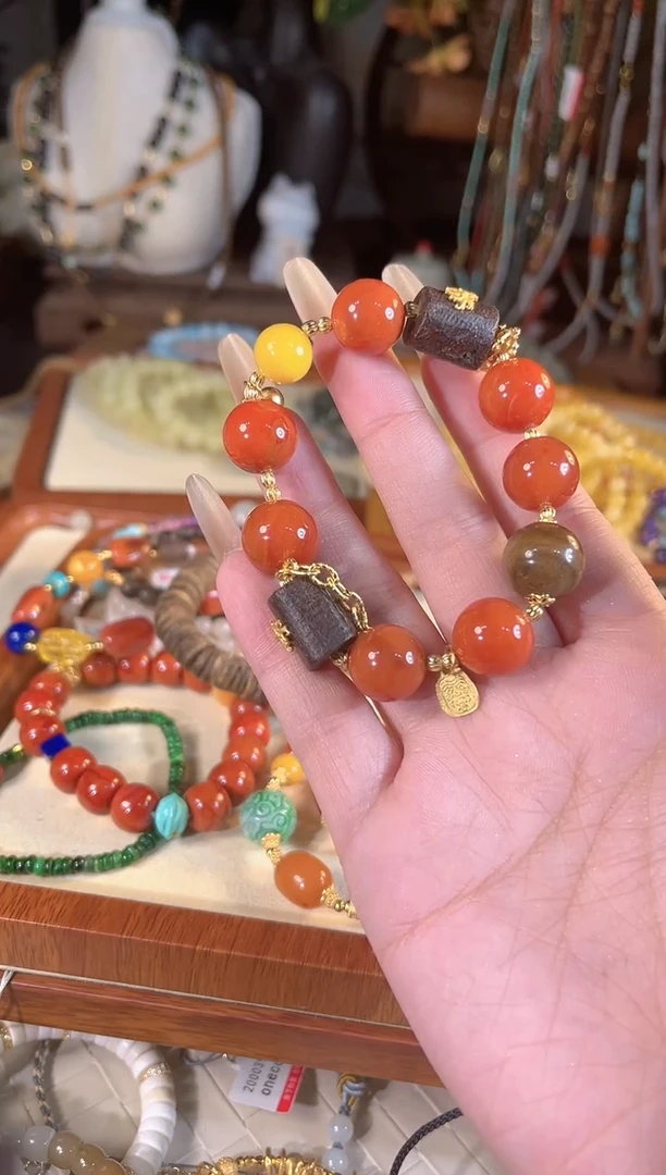 【闪购商品】南红玛瑙手链银S925镶嵌多样性发货其一