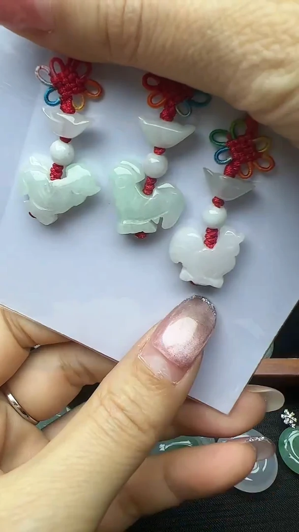 【闪购商品】翡翠挂件未镶嵌生肖鸡挂件