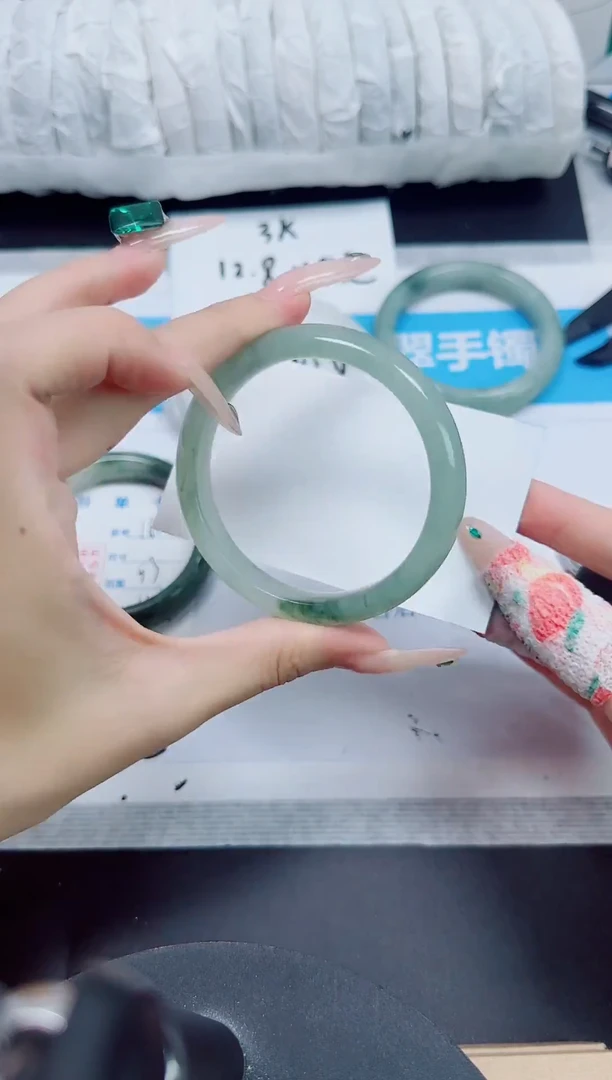 石英质玉手镯未镶嵌161/54.8