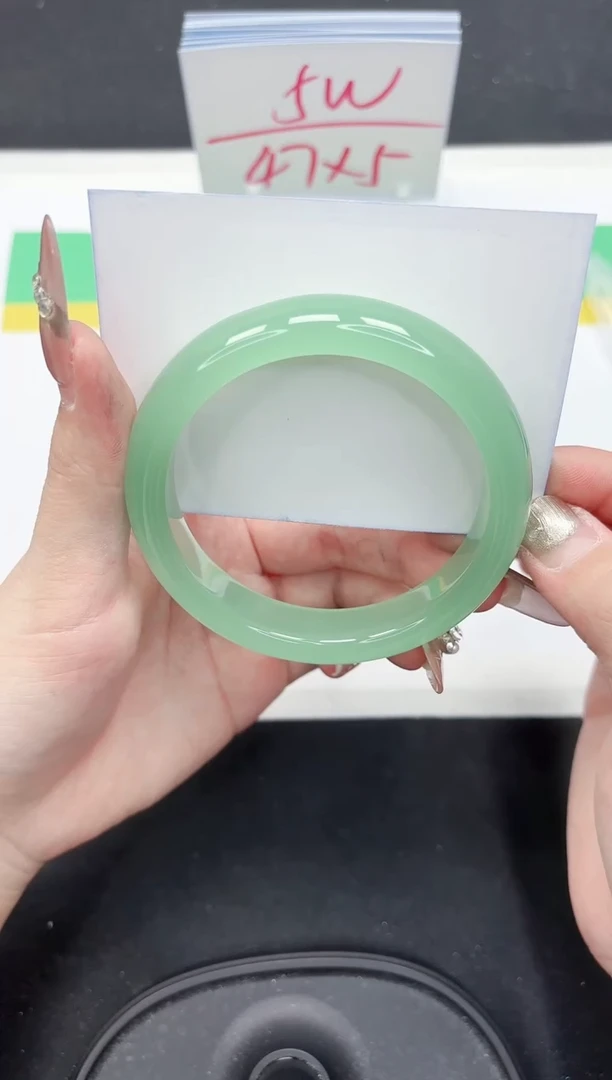 【闪购商品】石英质玉手镯未镶嵌235-62.1