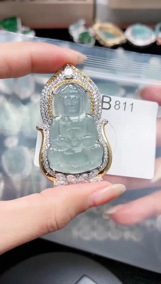 【闪购商品】翡翠颈饰未镶嵌811赠皮绳