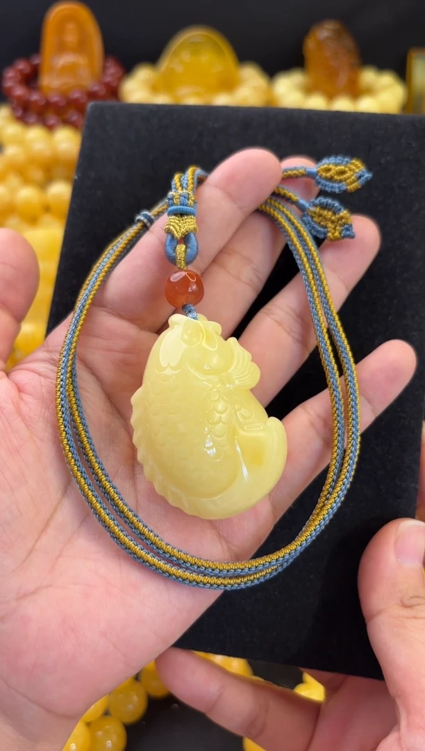 未镶嵌颈饰蜜蜡白花满蜡立体锦鲤