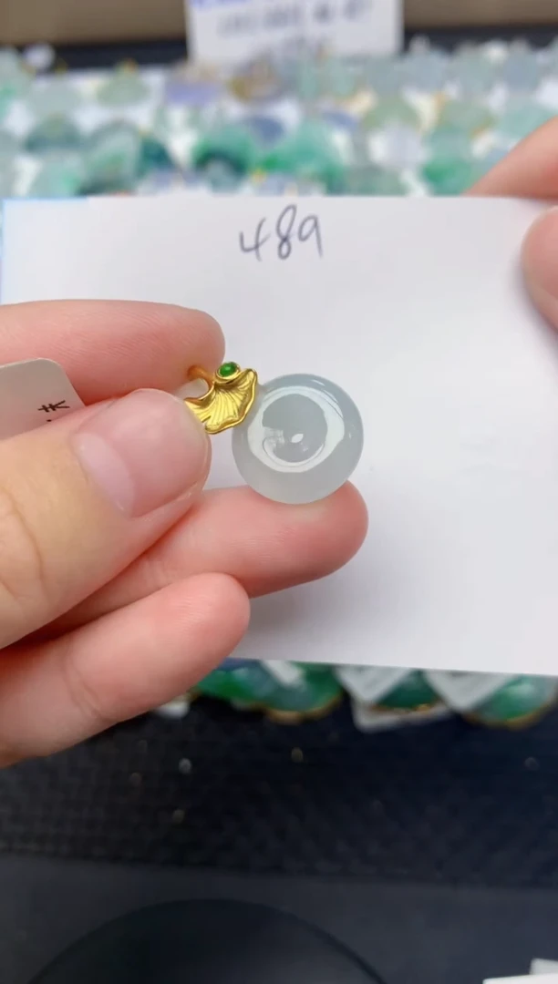 翡翠未镶嵌颈饰天然缅甸A货翡翠