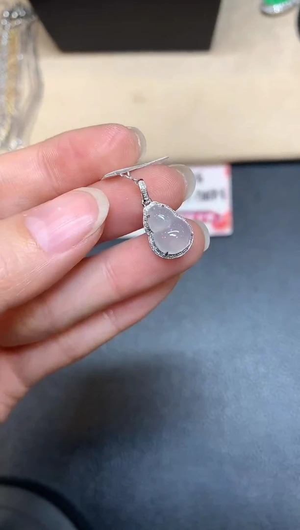 【闪购商品】翡翠颈饰18K金镶嵌葫芦【无服务费多样性发其一