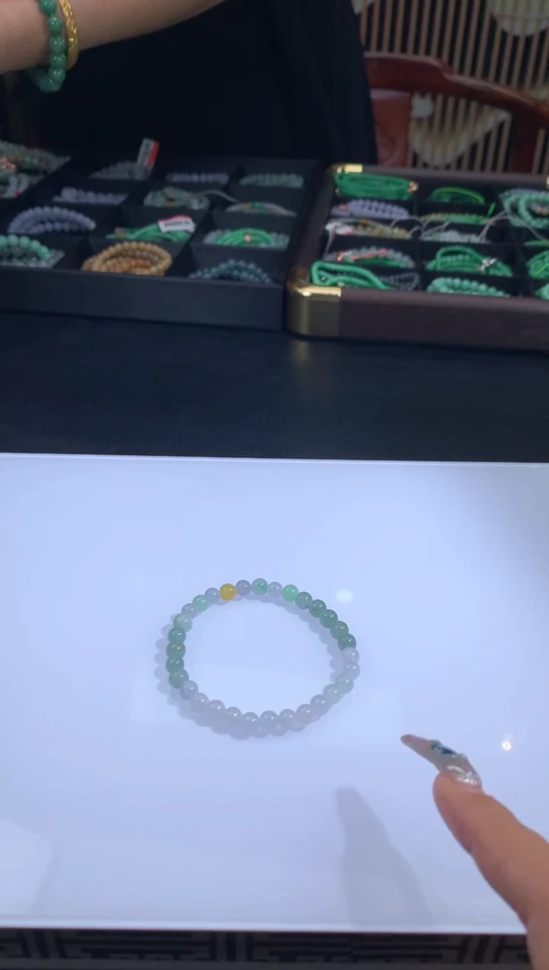 未镶嵌手链翡翠柯*玲翡翠