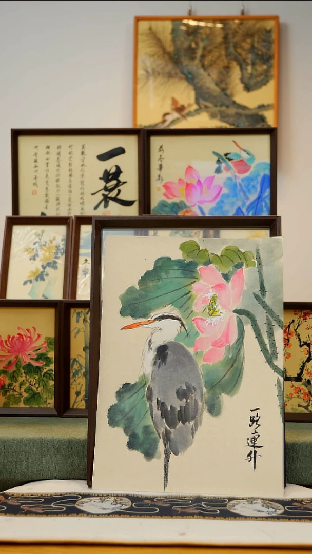 国画A3不落名绘画带框发货    769