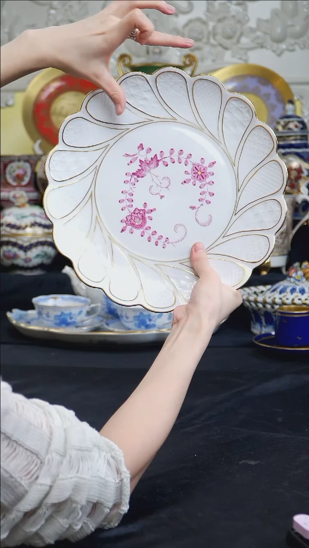 骨瓷婷婷中古器物如图所示25